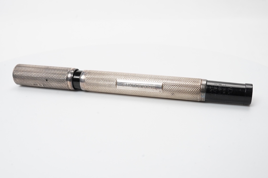 A Waterman FDW No.42.5 safety pen in silver in fine barley pattern with 14ct. gold manifold nib